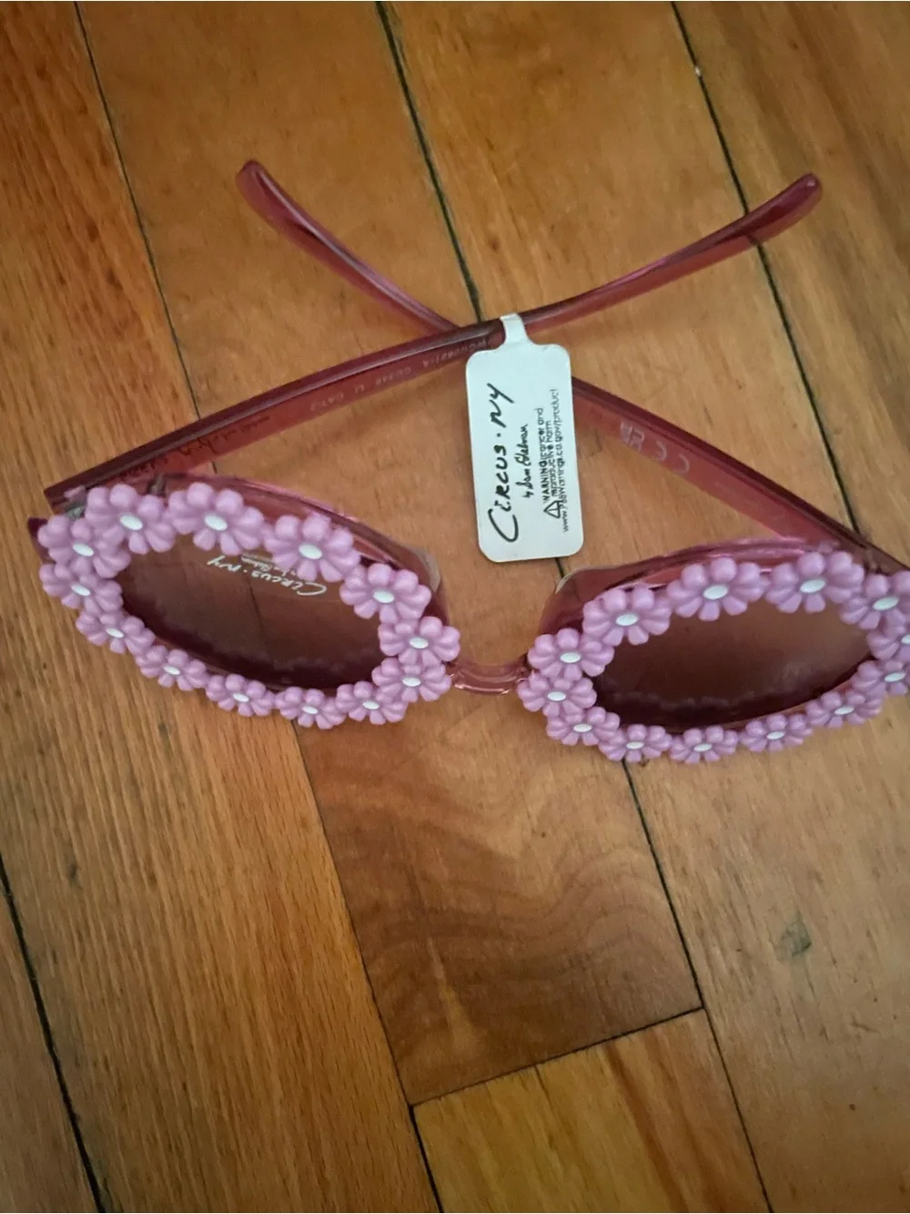 NWT 🎉Circus by Sam Edelman Daisy Retro Sunglasses